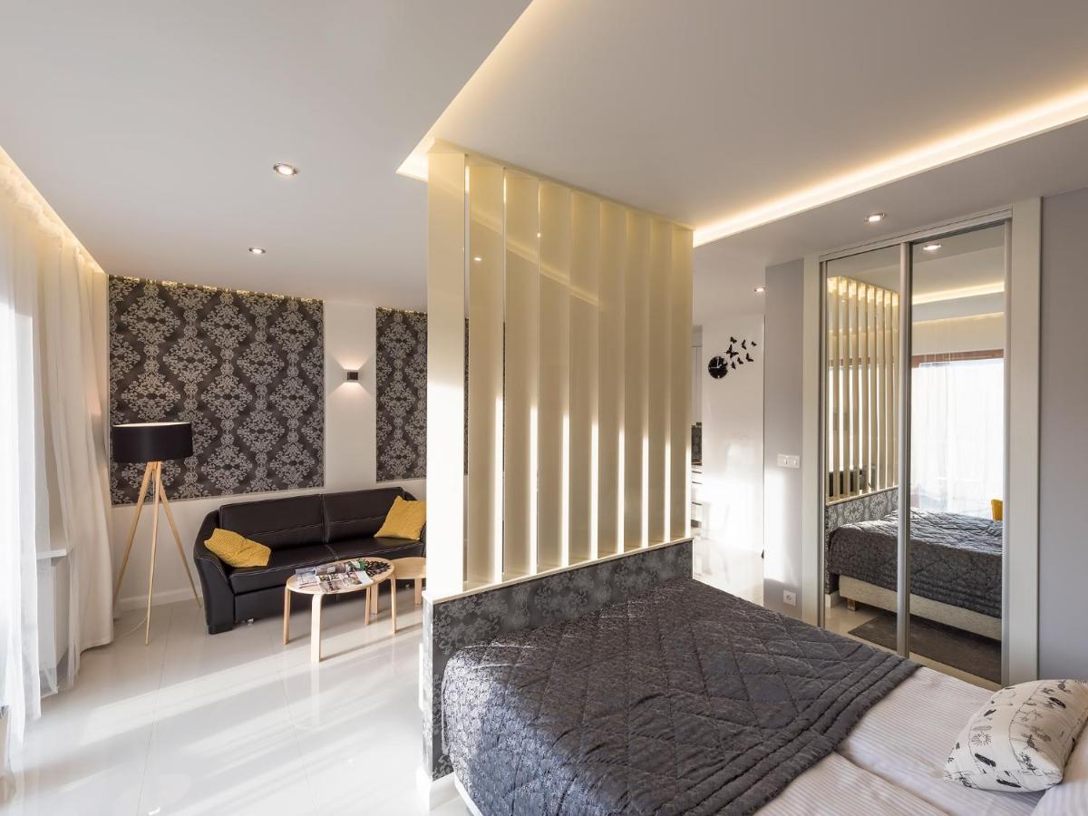 Black Pearl Apartment Cracovia Esterno foto
